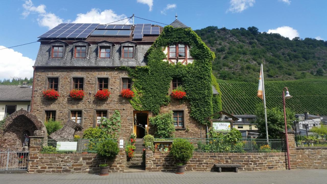 Weingut -1869- Brunnenhof Leilighet Hatzenport Eksteriør bilde